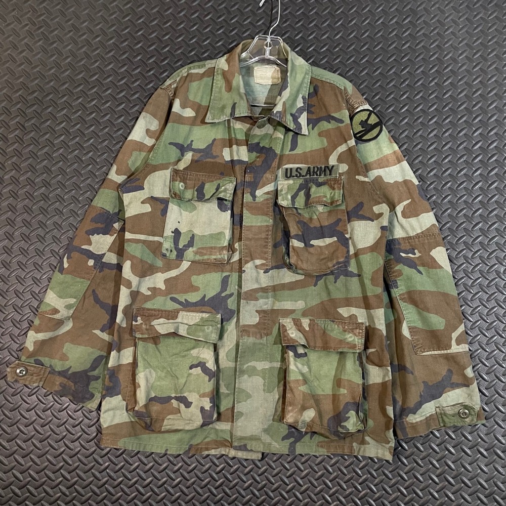 Vintage U.S. Army Camo Field Jacket Military‎ Coat Patches Mens Size Medium